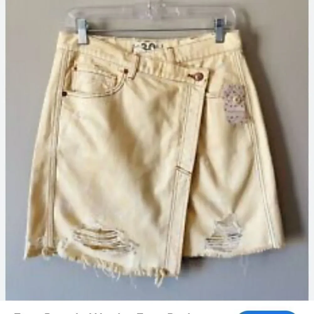 Free people Parker distressed wrap skirt SIZE 27 color butter cream NWT
